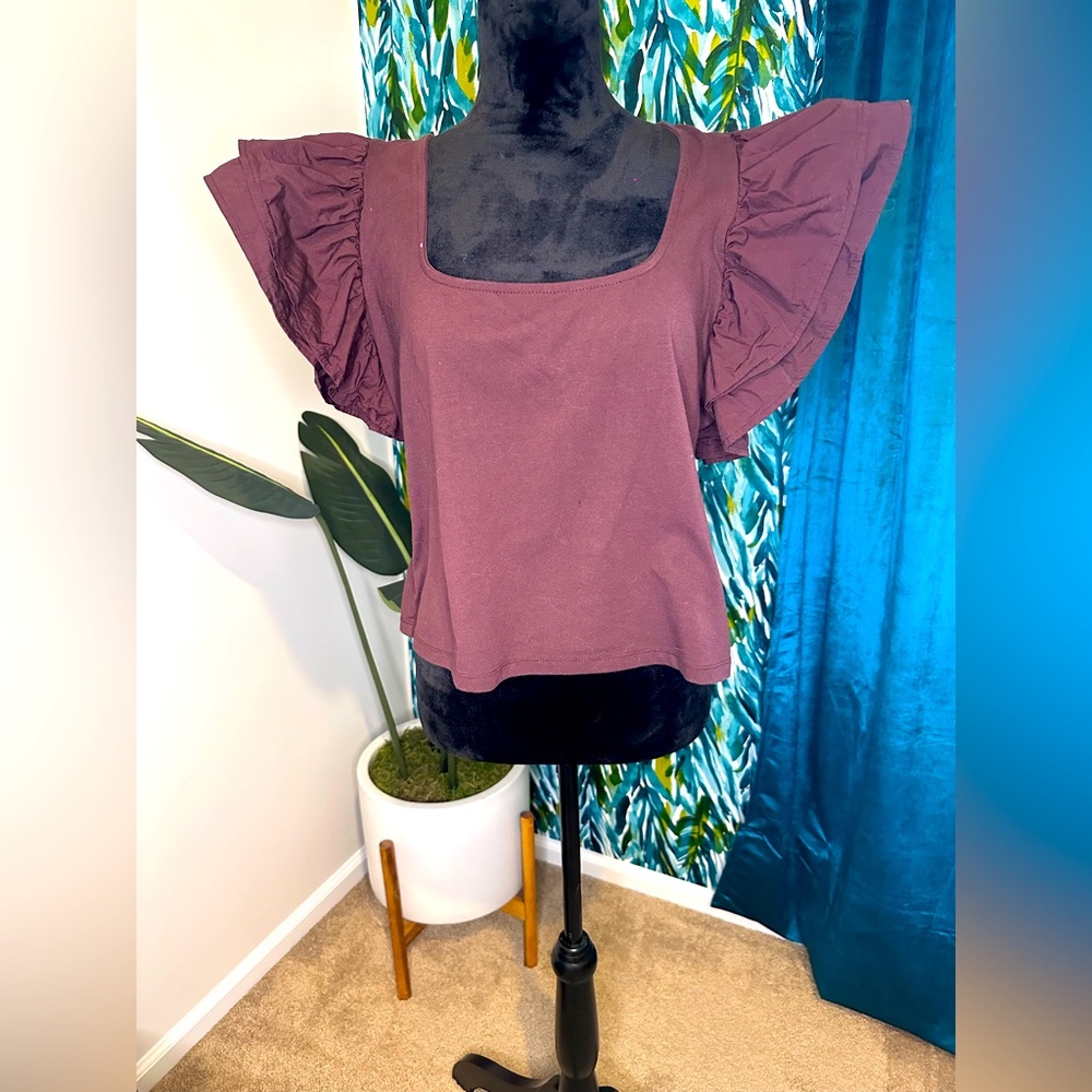 Women's Ruffled Sleeve Top